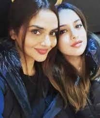 Ameya Shah With Her Mother Ameya Shah Madhoos Daughter Age Height Biograp