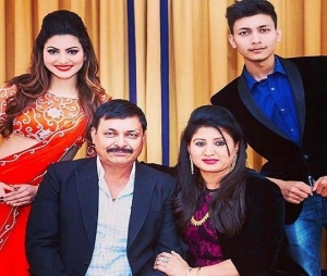 Manvar Singh With His Family